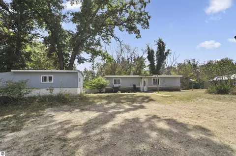 Exterior - 5447 76th St, Baldwin, MI 49304 photo 7 of 15