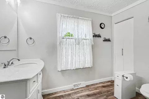 Bath - 5387 E M-55, Hale, MI 48739 photo 3 of 4