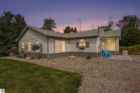 5387 E M-55, Hale, MI 48739