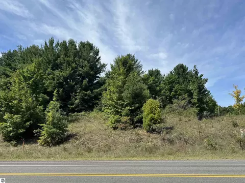 1108 S Garfield Rd, Traverse City, MI 49696