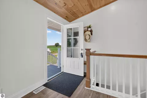 Entry Way - 7604 W Pratt Rd, Dewitt, MI 48820 photo 1 of 5