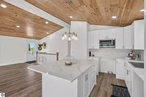 Kitchen - 7604 W Pratt Rd, Dewitt, MI 48820 photo 1 of 5