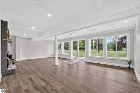Living - 7604 W Pratt Rd, Dewitt, MI 48820 photo 3 of 4