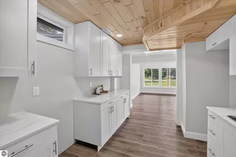 Entry Way - 7604 W Pratt Rd, Dewitt, MI 48820 photo 5 of 5