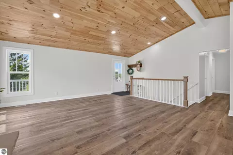 Entry Way - 7604 W Pratt Rd, Dewitt, MI 48820 photo 3 of 5