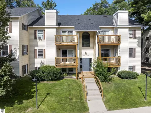 4241 Mitchell Creek Dr # C1, Traverse City, MI 49686