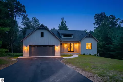 3494 Village Circle Dr, Traverse City, MI 49686