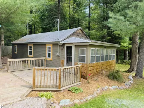 2260 Stevens Rd, Lake City, MI 49651