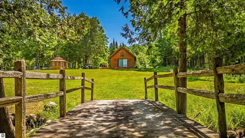 Exterior - 1133 W Thumb Lake Rd, Vanderbilt, MI 49795 photo 3 of 16