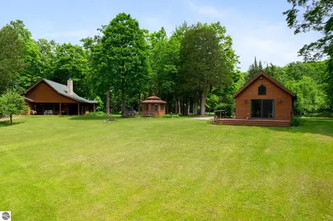 Exterior - 1133 W Thumb Lake Rd, Vanderbilt, MI 49795 photo 4 of 16