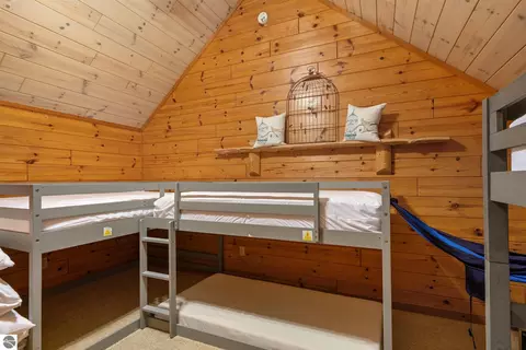 Bedroom - 1133 W Thumb Lake Rd, Vanderbilt, MI 49795 photo 2 of 3
