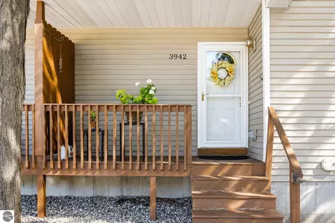 3942 Sherwood Forest Dr, Traverse City, MI 49686