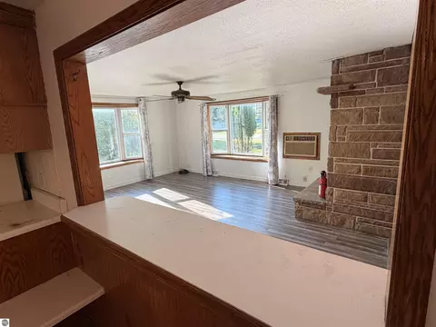 Living - 9526 W Monroe, Elwell, MI 48832 photo 4 of 6