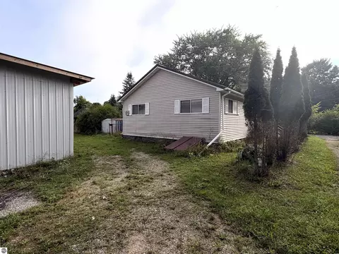 Exterior - 9526 W Monroe, Elwell, MI 48832 photo 5 of 13