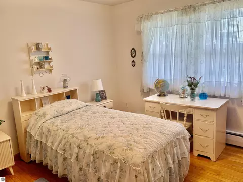 Bedroom - 3509 E Saint Charles Rd, Ithaca, MI 48847 photo 1 of 9