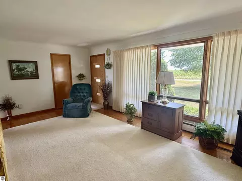 Living - 3509 E Saint Charles Rd, Ithaca, MI 48847 photo 1 of 4