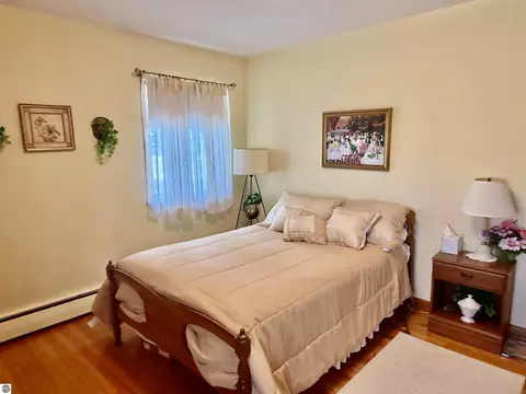Bedroom - 3509 E Saint Charles Rd, Ithaca, MI 48847 photo 9 of 9