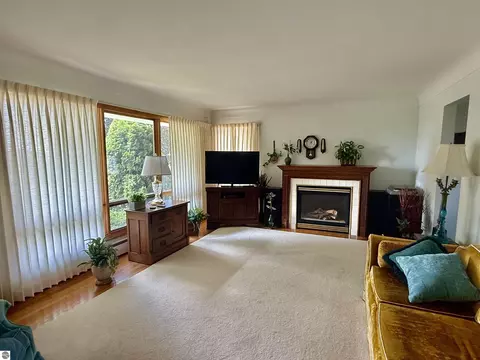 Living - 3509 E Saint Charles Rd, Ithaca, MI 48847 photo 3 of 4