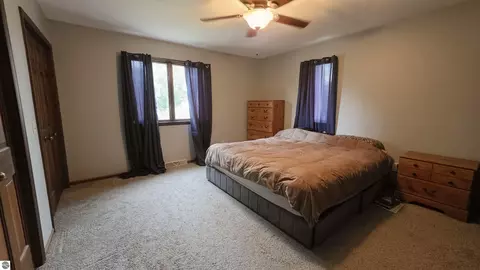 Bedroom - 600 E Orch, Standish, MI 48658 photo 4 of 4