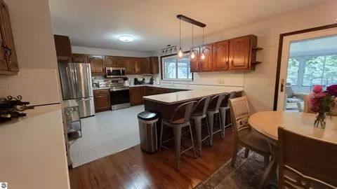Kitchen - 600 E Orch, Standish, MI 48658 photo 3 of 4