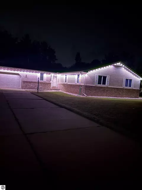 Exterior - 600 E Orch, Standish, MI 48658 photo 2 of 4