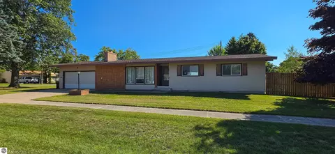 312 Alice St, East Tawas, MI 48730