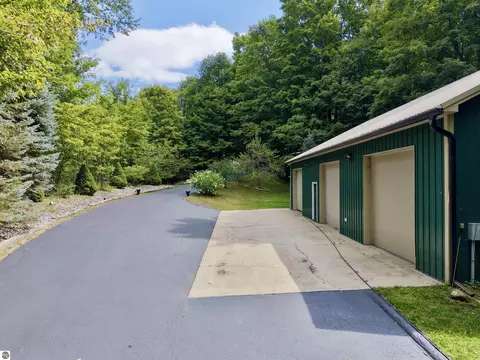 Exterior - 6788 E Hoxie Rd, Cedar, MI 49621 photo 5 of 17