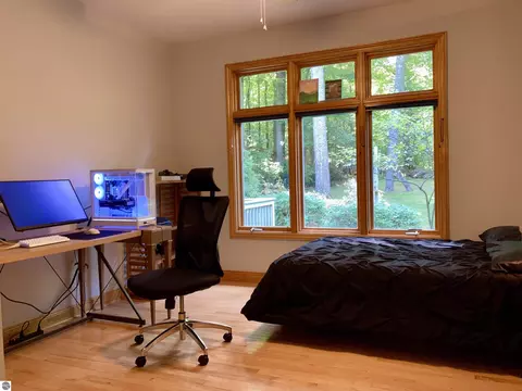 Bedroom - 6788 E Hoxie Rd, Cedar, MI 49621 photo 4 of 6