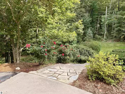Exterior - 6788 E Hoxie Rd, Cedar, MI 49621 photo 16 of 17