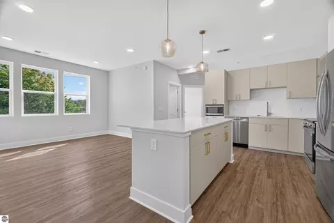1109 S Carver St # 1, Traverse City, MI 49686
