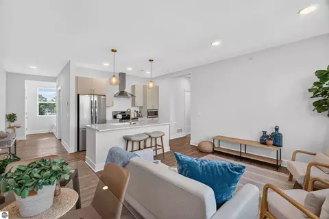 1109 S Carver St # 6, Traverse City, MI 49686