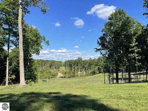 5904 Elkhorn Rd, Kingsley, MI 49649