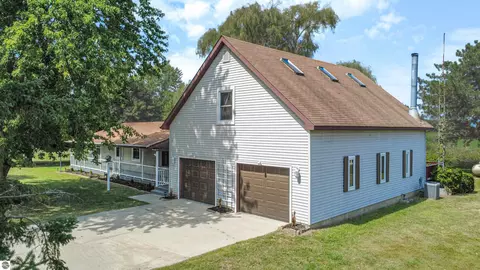 10951 E Remick Rd, Saint Louis, MI 48880