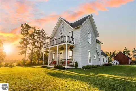 7972 W M-32, Elmira, MI 49730