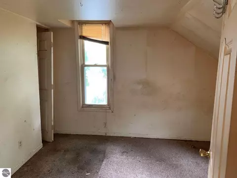Bedroom - 293 Birch St, Harrison, MI 48625 photo 3 of 4