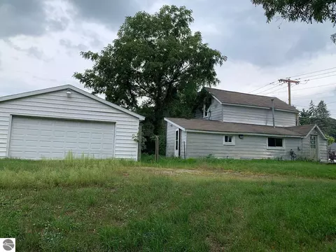 Exterior - 293 Birch St, Harrison, MI 48625 photo 2 of 2