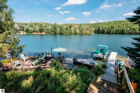 2593 Twin Bay Dr, Traverse City, MI 49696