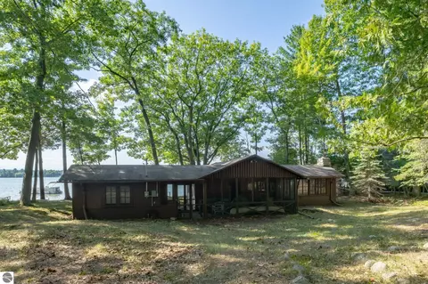 Exterior - 276 E Traverse Lake Rd, Cedar, MI 49621 photo 17 of 22