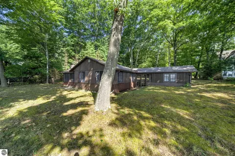 Exterior - 276 E Traverse Lake Rd, Cedar, MI 49621 photo 7 of 22