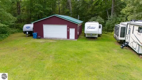 3478 S Loxley Rd, Houghton Lake, MI 48629