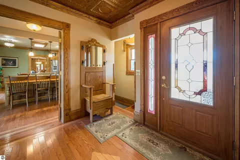 Entry Way - 9644 E Deerfield Rd, Shepherd, MI 48883 photo 2 of 6