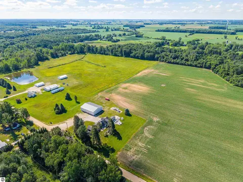 View/Area - 9644 E Deerfield Rd, Shepherd, MI 48883 photo 3 of 13