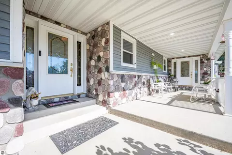 Exterior - 9644 E Deerfield Rd, Shepherd, MI 48883 photo 10 of 32