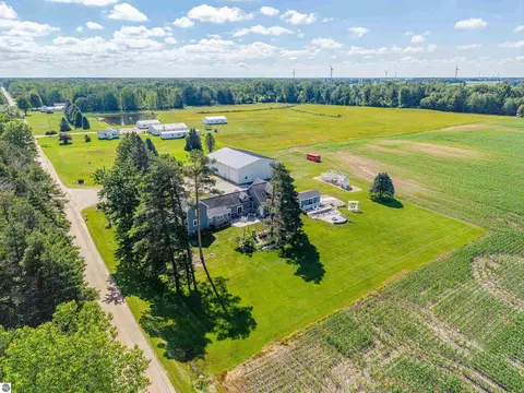 View/Area - 9644 E Deerfield Rd, Shepherd, MI 48883 photo 12 of 13