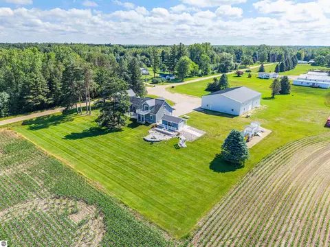 View/Area - 9644 E Deerfield Rd, Shepherd, MI 48883 photo 10 of 13