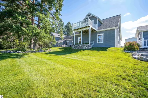 Exterior - 9644 E Deerfield Rd, Shepherd, MI 48883 photo 17 of 32