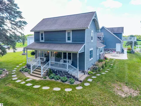 Exterior - 9644 E Deerfield Rd, Shepherd, MI 48883 photo 31 of 32