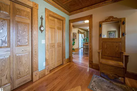 Entry Way - 9644 E Deerfield Rd, Shepherd, MI 48883 photo 1 of 6