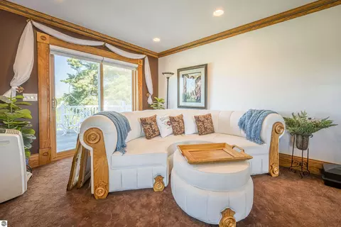 Living - 9644 E Deerfield Rd, Shepherd, MI 48883 photo 6 of 6
