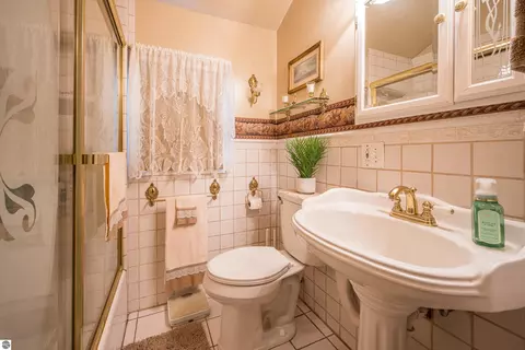 Bath - 9644 E Deerfield Rd, Shepherd, MI 48883 photo 1 of 4